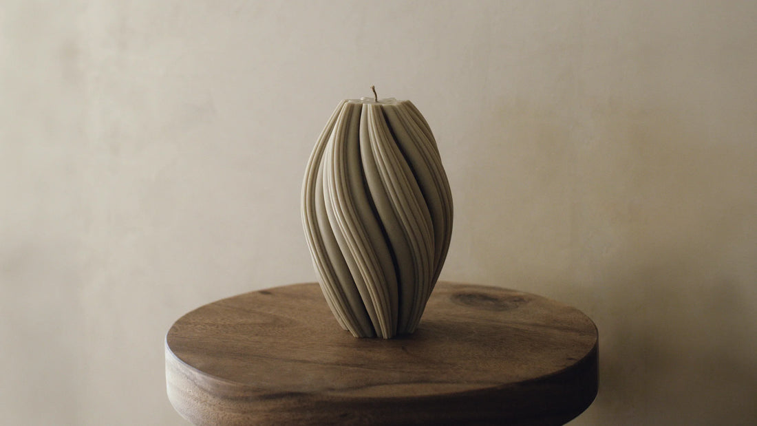 swirl-candle-lawa-candles-jade-color