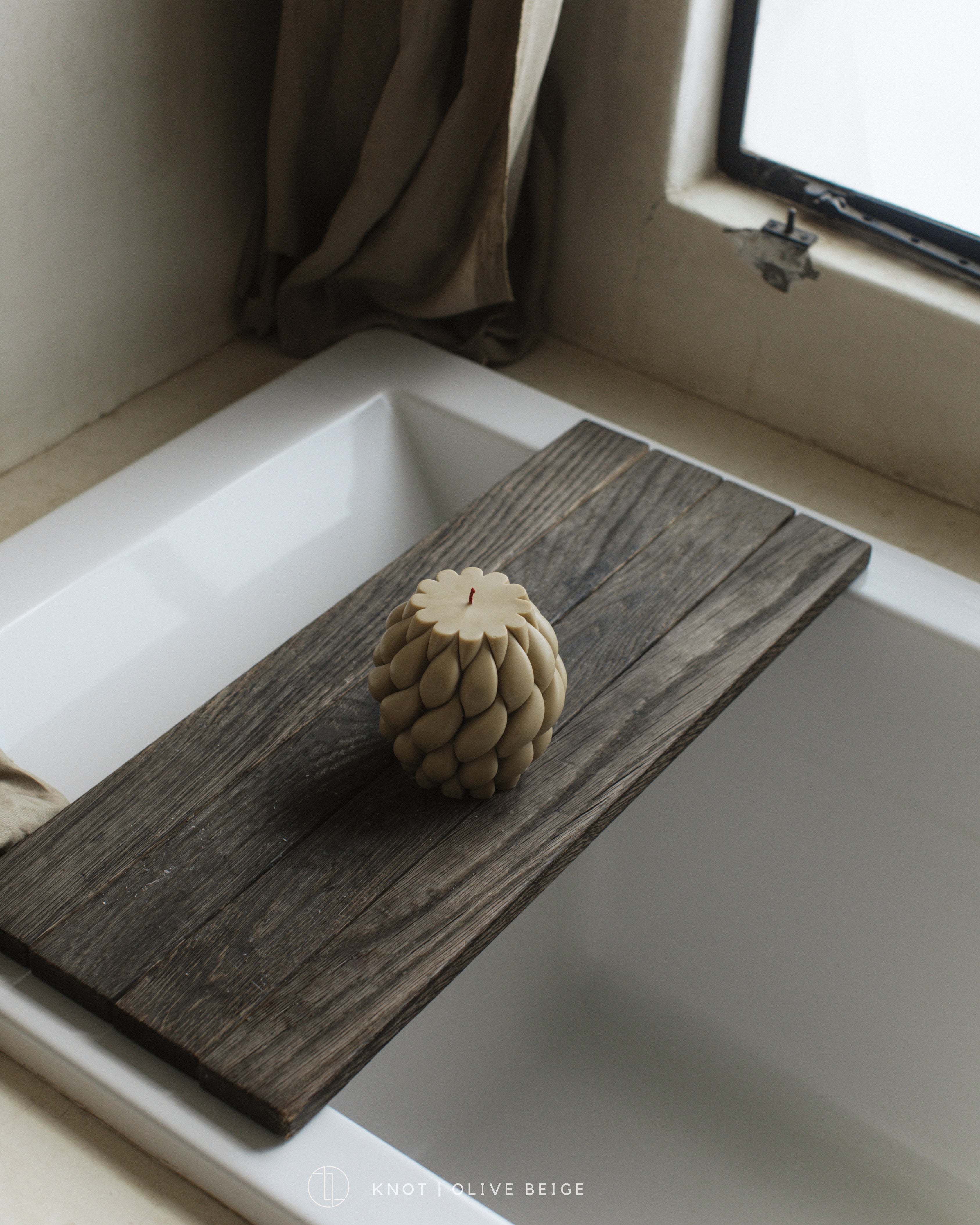 Knot Ball Candle