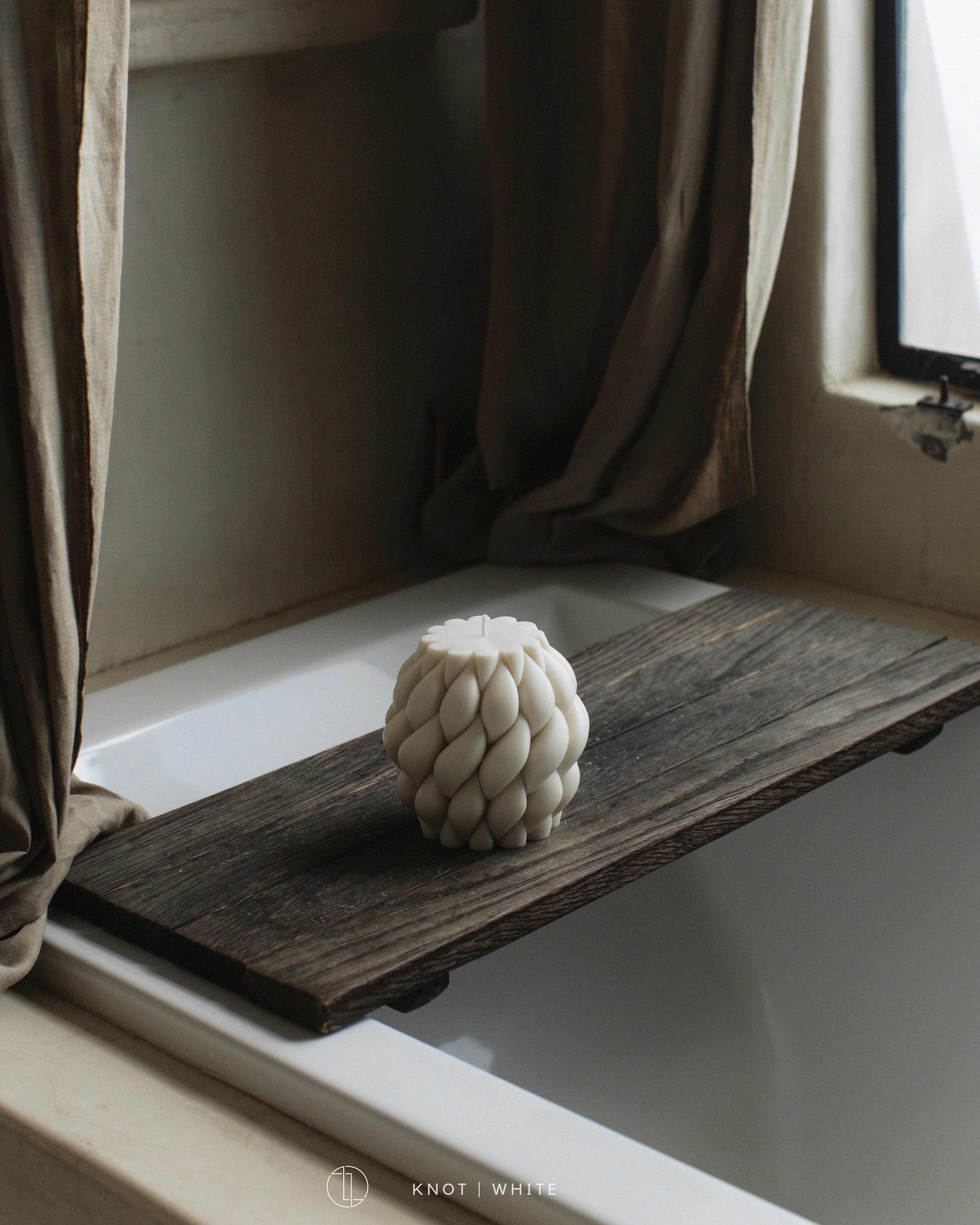 Knot Ball Candle