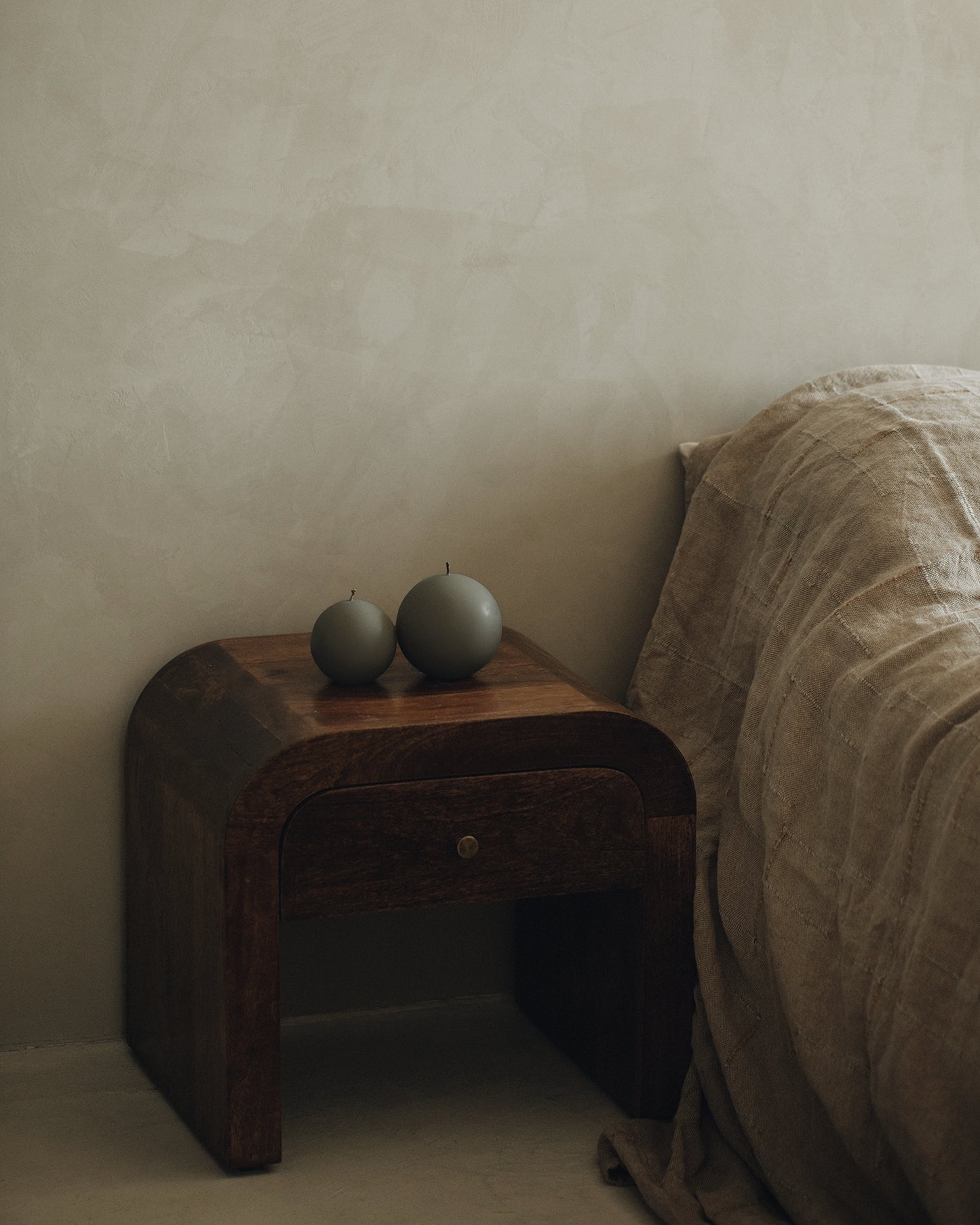 Sphere Candle