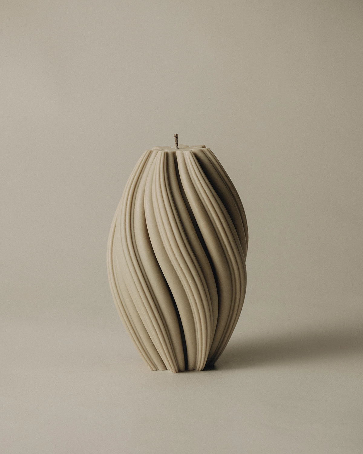 Swirl Candle - Large - Olive Beige