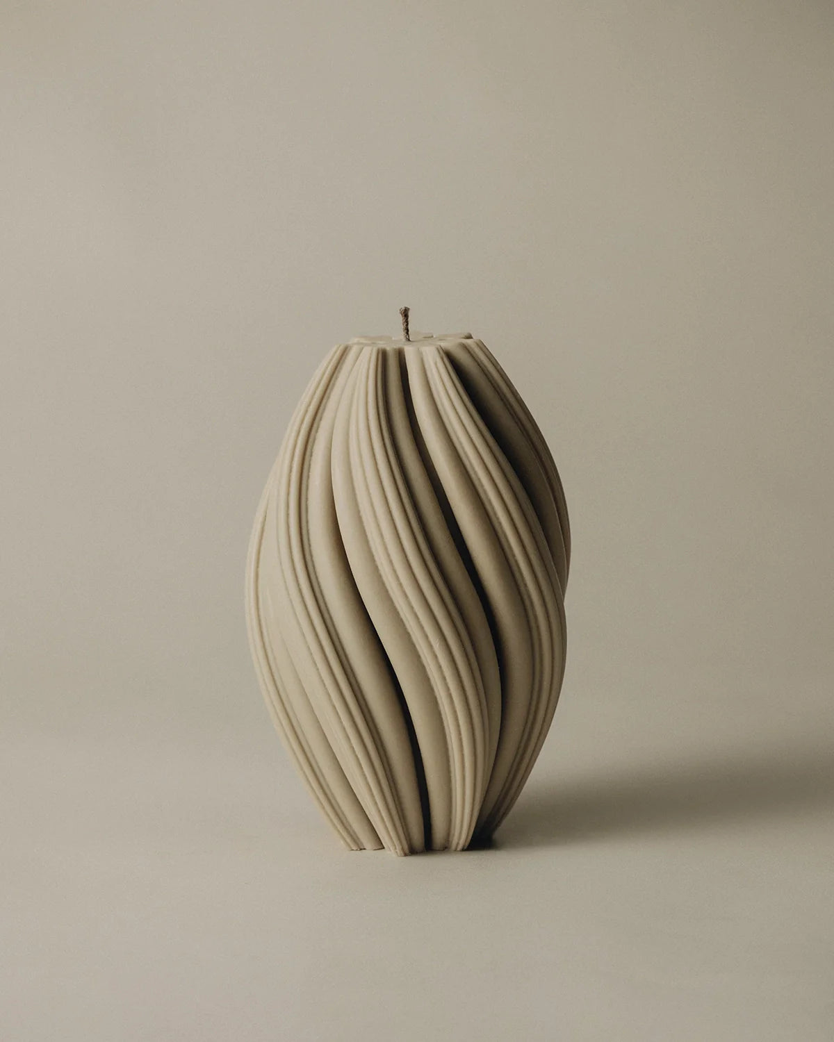 Swirl Candle - Large - Olive Beige